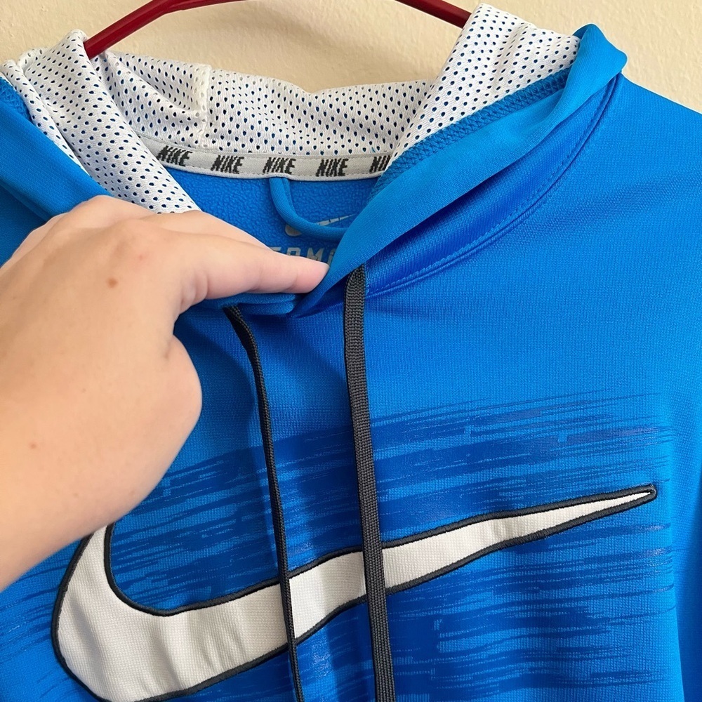 Men’s Nike Therma-Fit Sweatshirt - Picture 5 of 9